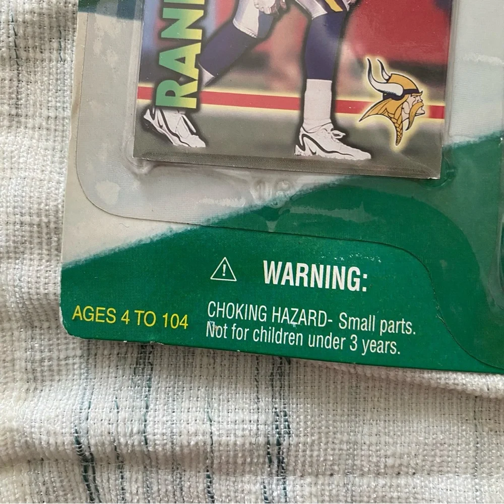 Starting Lineup Randy Moss Figure & Card - Picture 3 of 5